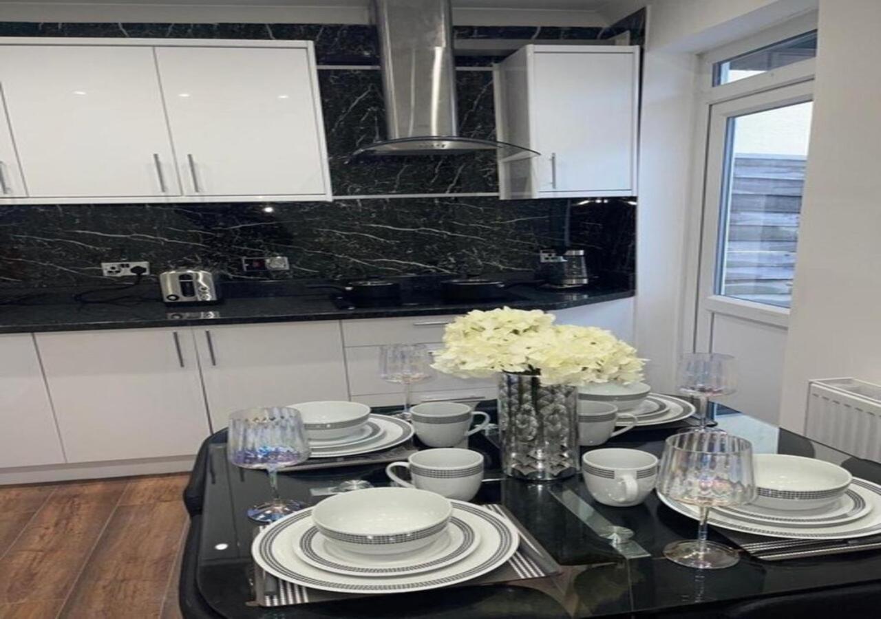 Luxury New Home Swanscombe Eksteriør bilde